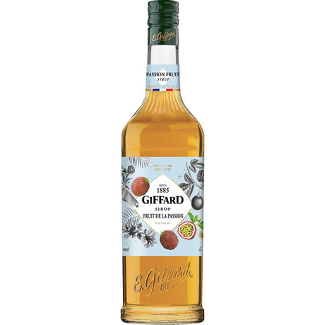 Eine Flasche Giffard Maracuja Sirup Fruit de la Passion 1 Liter - ideal für tropische Cocktails und als fruchtiges Highlight in Ihren Getränken.