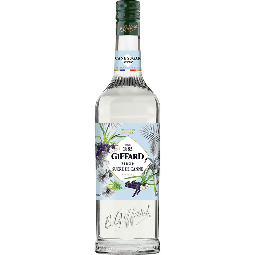 Eine 1-Liter-Flasche Giffard Rohrzucker Sirup Sucre de Canne, mit klarem Etikett und tropischem Design, hergestellt von Giffard aus reinem Rohrzucker.