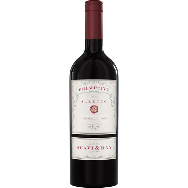 Eine Flasche Scavi & Ray Primitivo Salento IGT 2024 italienischer Rotwein mit kastanienbraunem Verschluss und cremefarbenem Etikett.