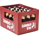Ein roter Kasten mit der Aufschrift "Schönbuch Bräu" enthält 20 Braunglasflaschen (0,5 l MEHRWEG) von Jäger Spezial, einem Bierklassiker der Marke Schönbuch Bräu.