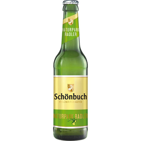 Eine Flasche aus der Packung Schönbuch Bräu Naturpark-Radler 24x 0,33 Liter (MEHRWEG), ein Radler Bier mit Zitronenlimonade von Schönbuch Bräu, mit grün-gelbem Etikett auf weißem Grund.