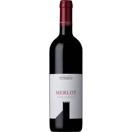 Eine Flasche Schreckbichl Colterenzio Merlot Alto Adige DOC 2024 mit rotem Verschluss und weißem Etikett mit schwarzem und rotem Text sowie einer einfachen Grafik.
