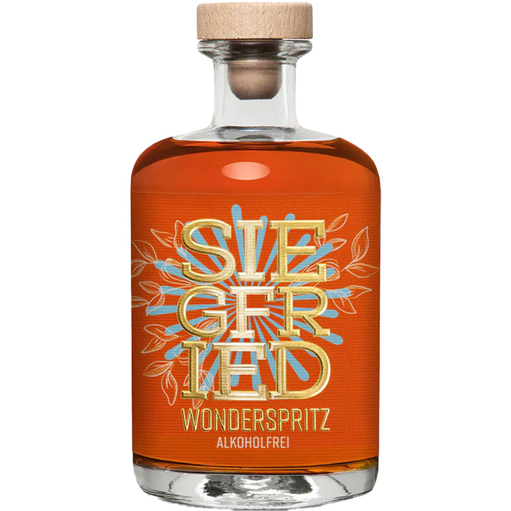 Siegfried Wonderspritz alkoholfrei 0,5 Liter von Rheinland Distillers kommt in einer Glasflasche mit orangefarbenem Etikett und Holzverschluss - ideal als vegane Aperitif-Alternative oder für leckere Mocktails.
