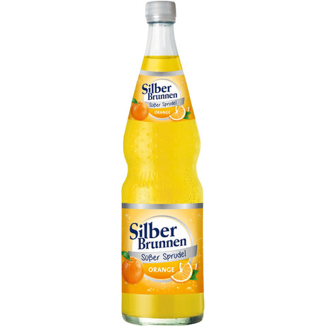 Silberbrunnen Süßer Sprudel Orange 12x0,7L (MEHRWEG) ist ein echter Limonaden-Klassiker, hergestellt mit der Originalrezeptur für zeitlosen Geschmack. Das Etikett zeigt leuchtende Orangen und Bläschen - ein Markenzeichen von Silberbrunnen.