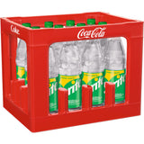 Eine rote Kiste mit zwölf 1-Liter-Flaschen Sprite PET (Mehrweg), jede mit dem klassischen Zitronen-Limetten-Geschmack und klaren Nährwertangaben auf dem Etikett.
