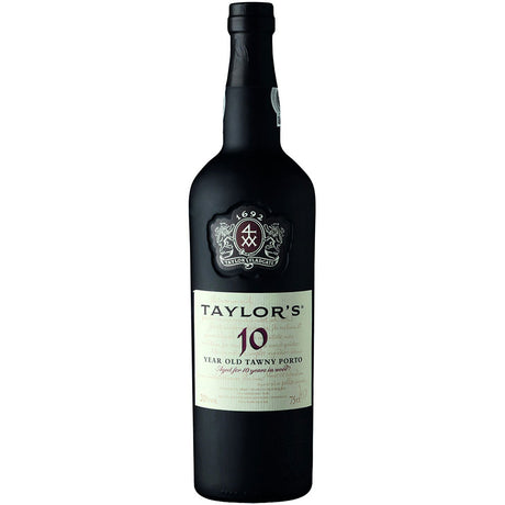 Eine 0,75l-Flasche Taylor's Tawny Portwein 10 Jahre, 20 % Vol., aus dem Douro-Tal, mit dunklem Etikett und Siegel.