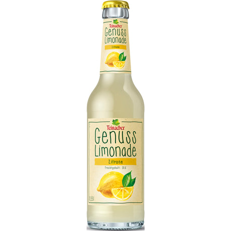 Eine Klarglasflasche Teinacher Genuss-Limo Zitrone 0,33L (MEHRWEG) von Teinacher Mineralwasser mit einem Etikett, das eine Zitrone mit Scheibe zeigt, unterstreicht den erfrischenden Geschmack dieser Schwarzwaldlimonade.