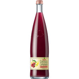 Eine hohe Glasflasche der Genuss-Limonade Kirsch-Zitrone 0,75L (Mehrweg) von Teinacher Mineralwasser, mit leuchtend roter Flüssigkeit und einem Etikett mit Kirschen und einer Zitronenscheibe. Erhältlich im 12er-Pack.