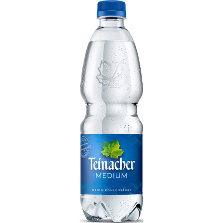 Eine Teinacher Mineralwasser Medium PET 0,5L Flasche (20er-Pack, EINWEG), mit blauem Etikett und Verschluss, bietet einen erfrischenden Geschmack und mittlere Kohlensäure.