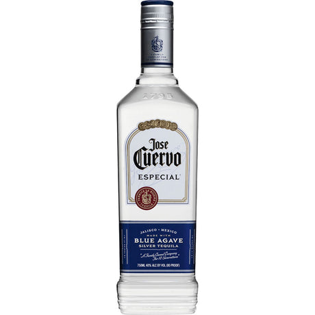 Eine 1-Liter-Flasche Jose Cuervo Tequila Especial Silver 35% mit blauem Etikett und klarer Flüssigkeit bietet den klassischen Geschmack von authentischem mexikanischem Tequila.