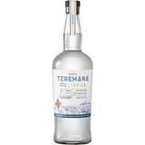 Klare Flasche Teremana Tequila Blanco 40% 0,7 Liter von Teremana, hergestellt aus blauer Weber-Agave, mit blau-weißem Etikett, Bergmotiven und inspiriert von Dwayne Johnson.