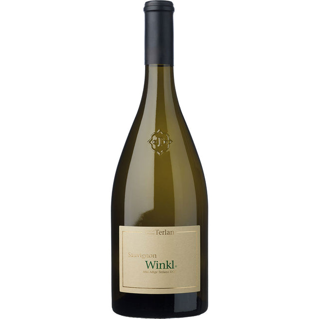 Eine Flasche Kellerei Terlan Winkl Sauvignon Blanc DOC 2025 mit beigefarbenem Etikett steht vor einem weißen Hintergrund.