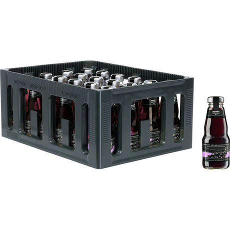 Eine Kiste Niehoffs Vaihinger Schwarzer Johannisbeer-Nektar 24x 0,2L (Mehrweg), ein dunkelviolettes Getränk, mit einer Flasche außerhalb der Kiste ausgestellt.
