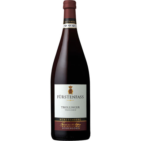Eine 1L Flasche Weinkellerei Hohenlohe Verrenberger Lindelberg Trollinger QbA trocken aus Deutschland, 12er Pack (MEHRWEG), von Weinkellerei Hohenlohe.