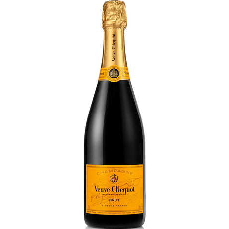 Der Veuve Clicquot Champagner Brut 1,5 Liter Magnum mit seinem ikonischen gelben Etikett ist perfekt für Feierlichkeiten.