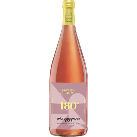 Eine Flasche Weingärtner Stromberg-Zabergäu 180° Neipperger Heuchelberg Spätburgunder Rosé QbA lieblich, ein süßer Rosé von Württemberg Wein, kommt mit einem markanten rosa-gelben Etikett daher.