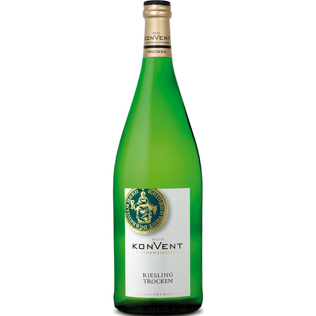 Eine grüne Flasche Weinkonvent Dürrenzimmern Riesling trocken 12x 1 Liter (MEHRWEG) mit gold-weißem Etikett auf weißem Grund unterstreicht den knackigen Charakter dieses deutschen Weißweins aus dem Weinkonvent Dürrenzimmern.