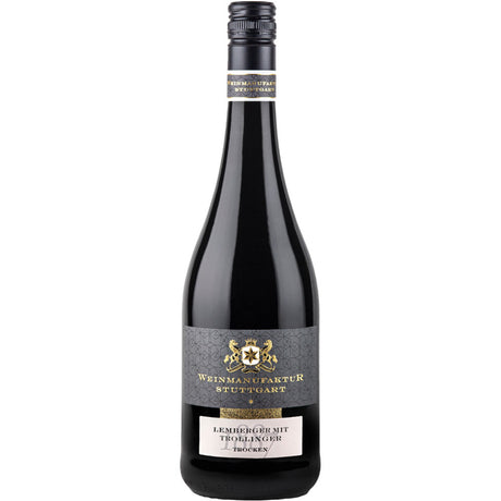 Eine Flasche Weinmanufaktur Stuttgart Lemberger mit Trollinger * trocken 2023, mit schwarz-goldenem Etikett auf weißem Grund.