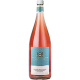 Eine 1L Flasche Weinmanufaktur Stuttgart Spätburgunder Weißherbst QbA feinherb, mit blauem Etikett und goldenen Akzenten, deutschem Text und Wappen - ein idealer Sommerwein der Weinmanufaktur Stuttgart. Erhältlich im 12er-Pack (MEHRWEG).