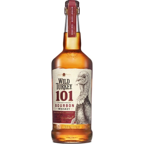 Eine 0,7-Liter-Flasche Wild Turkey 101 Proof Bourbon Whiskey (50,5% ABV) von Wild Turkey mit dem kultigen Truthahn-Etikett und bekannt für seinen kräftigen Geschmack.