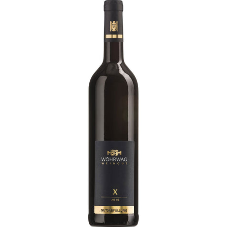 Eine dunkle Weinflasche mit der Aufschrift Wöhrwag Cuvée X Rotwein trocken 2021, mit einem schwarz-goldenen Etikett und Verschluss. Dieser Rotwein ist ein schönes Beispiel für die Württemberger Handwerkskunst von Wöhrwag.