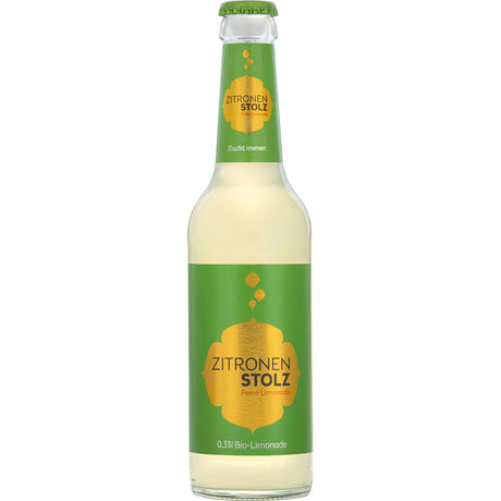 Die grüne Glasflasche SÜDKOLA Zitronenstolz Bio 24x0,33L (MEHRWEG) mit goldenem Etikett und Verschluss bietet erfrischenden Bio-Limonadengenuss.